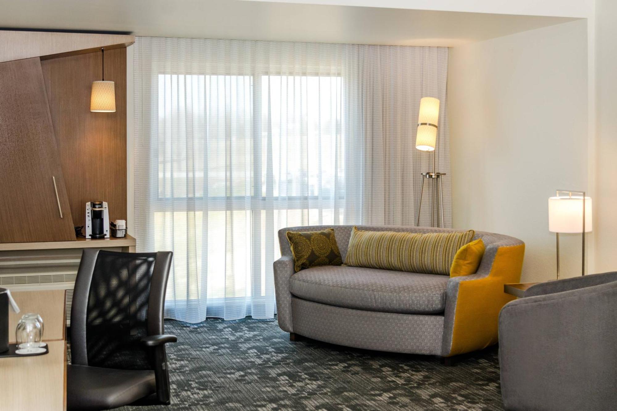 Courtyard By Marriott Somerset Dış mekan fotoğraf