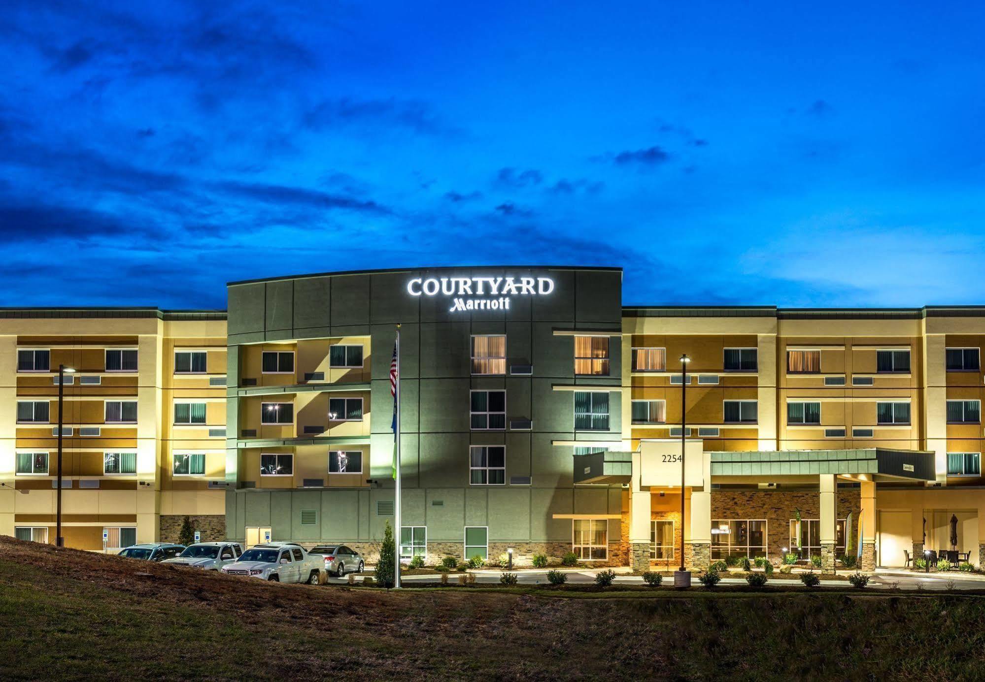 Courtyard By Marriott Somerset Dış mekan fotoğraf