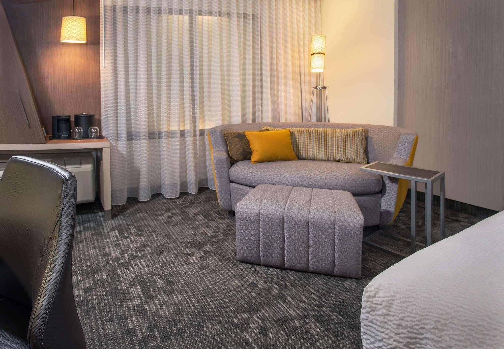 Courtyard By Marriott Somerset Dış mekan fotoğraf